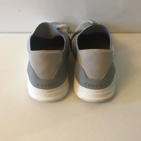 Casca Unisex Avro Round Toe Low Top Lace Up Sneakers | Men's 8 / Women's 10