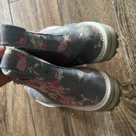 Cecelia New York floral hiker boots