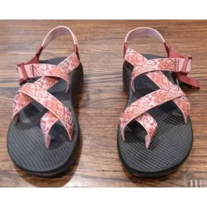 Chaco Cloud Women's Sandals Shoes Size 8 New