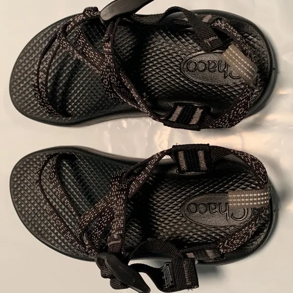 Chaco Sandals Youth Size 1 Pink &amp; Black in like New Condition