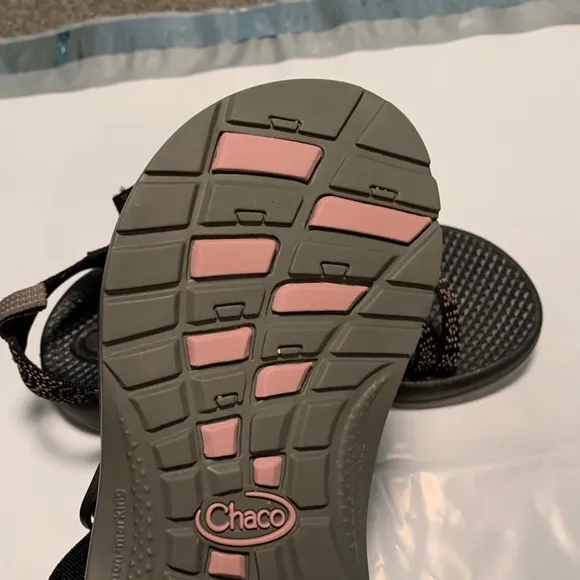 Chaco Sandals Youth Size 1 Pink &amp; Black in like New Condition