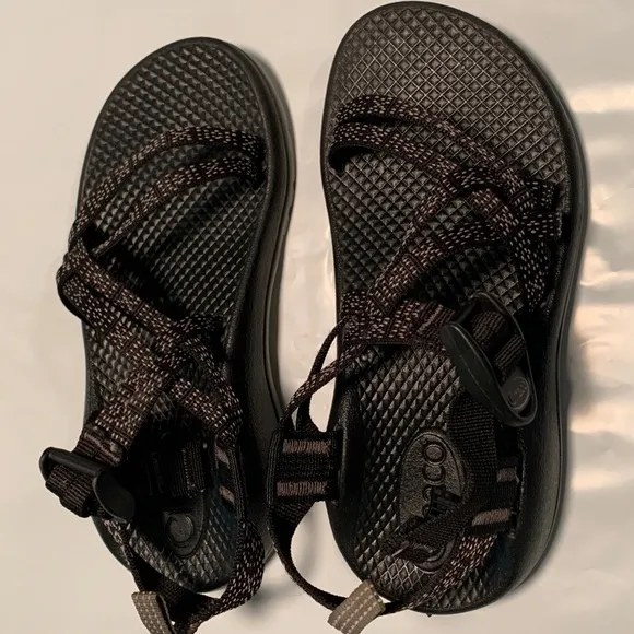 Chaco Sandals Youth Size 1 Pink &amp; Black in like New Condition