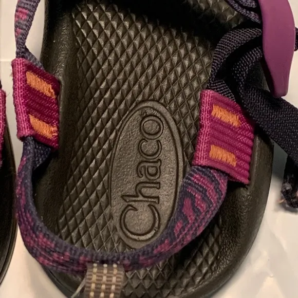 Chaco Sandals Youth Size 4 Great Colors and Condition! See pics