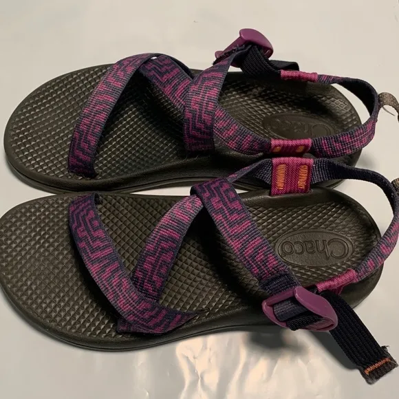 Chaco Sandals Youth Size 4 Great Colors and Condition! See pics