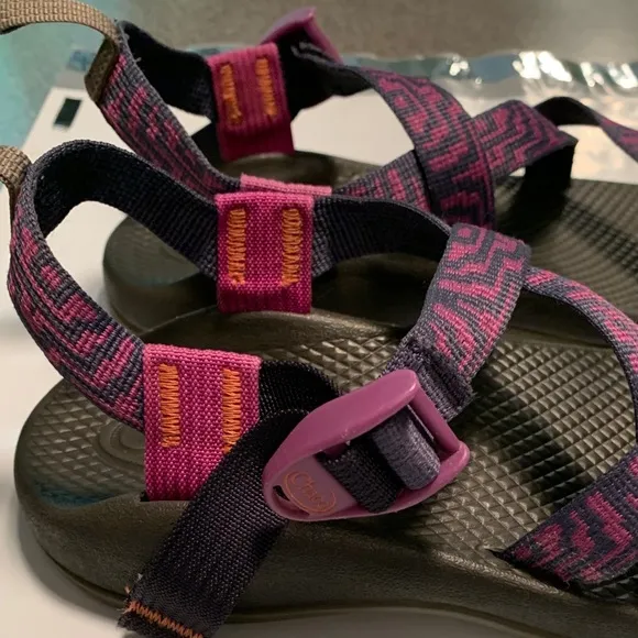 Chaco Sandals Youth Size 4 Great Colors and Condition! See pics