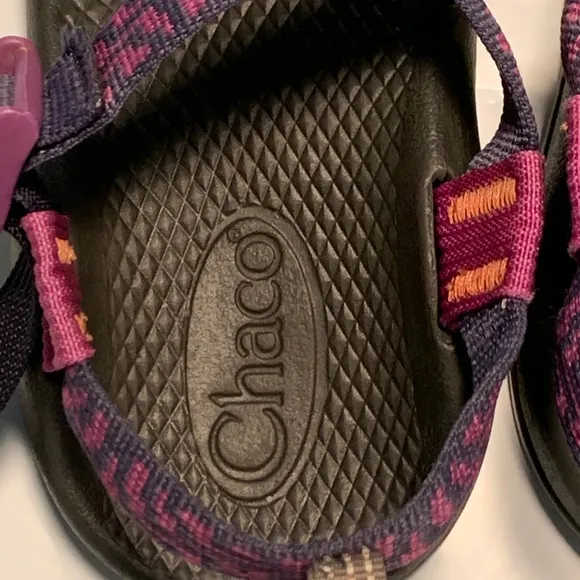 Chaco Sandals Youth Size 4 Great Colors and Condition! See pics