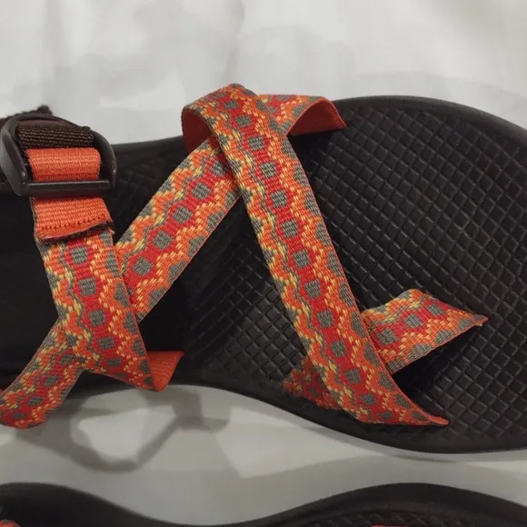 CHACO SANDALS.