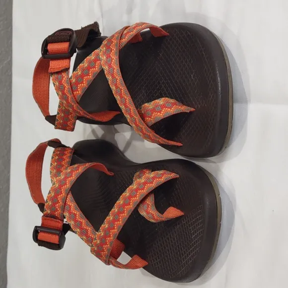 CHACO SANDALS.