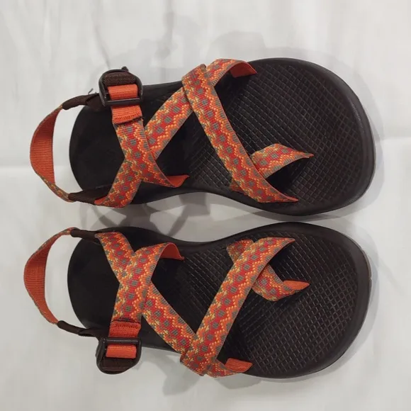 CHACO SANDALS.