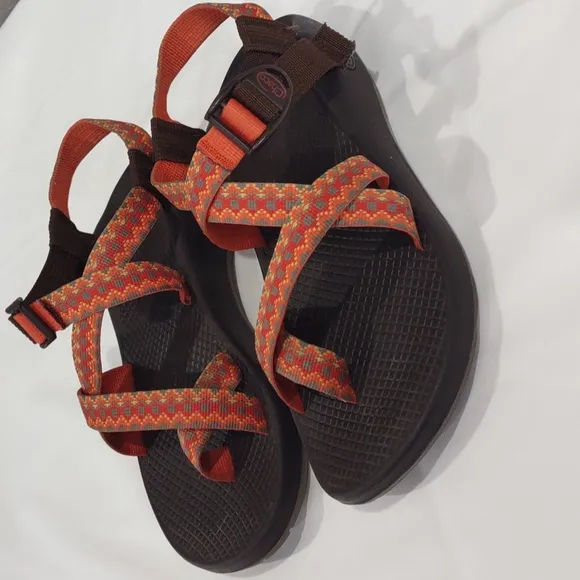 CHACO SANDALS.