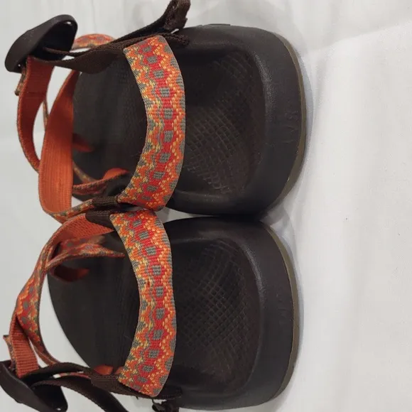 CHACO SANDALS.