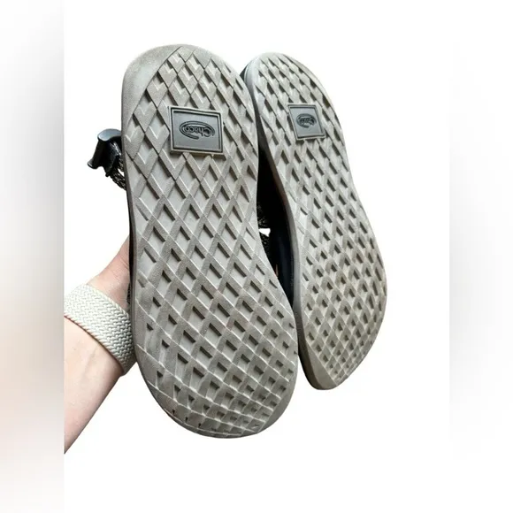 Chaco Z Eddy X2 Black &amp; White Sandals Women's Size 8