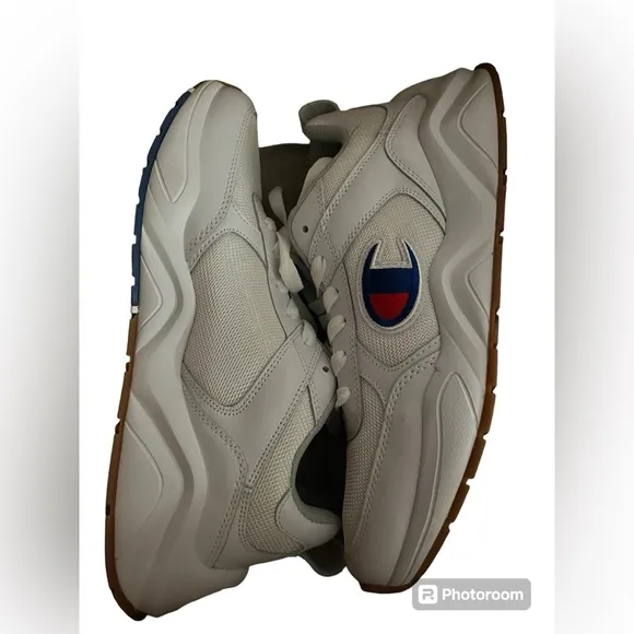 CHAMPION SNEAKERS MENS 10 WOMEN’S 11.5WOMEN CAN WEAR TOO