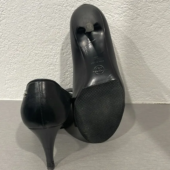 CHANEL Black Bow Heels
