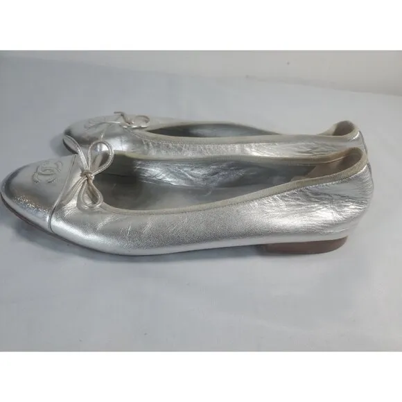 Chanel Gold Metallic Ballet Flats EU Size 42 US 10 G02819 Made in Italy