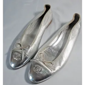 Chanel Gold Metallic Ballet Flats EU Size 42 US 10 G02819 Made in Italy
