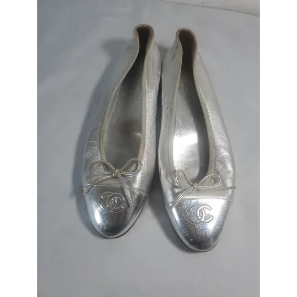 Chanel Gold Metallic Ballet Flats EU Size 42 US 10 G02819 Made in Italy