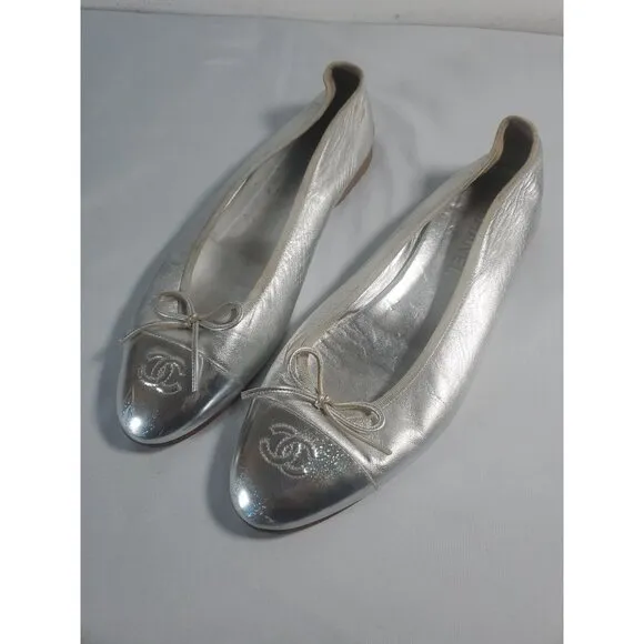 Chanel Gold Metallic Ballet Flats EU Size 42 US 10 G02819 Made in Italy
