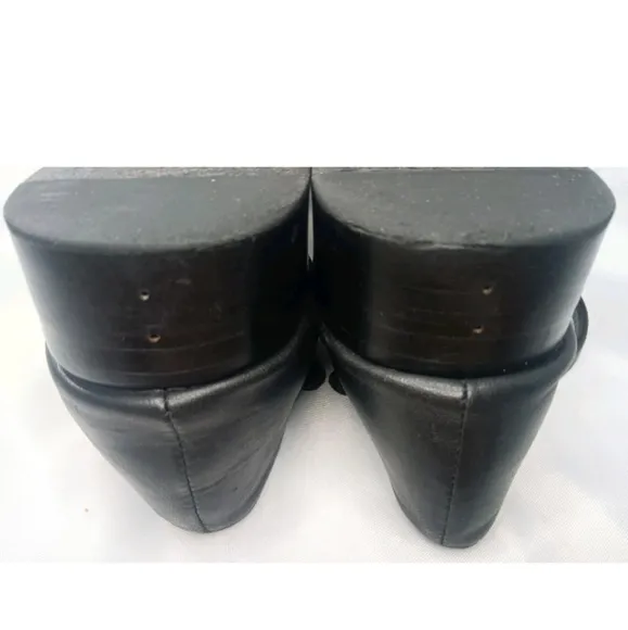 Chanel Mary Jane Black Leather Flats Women's Shoes Size 41 C Vintage