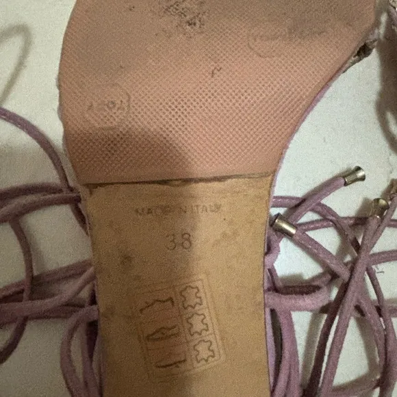Chanel sandals in pink suede and gold details