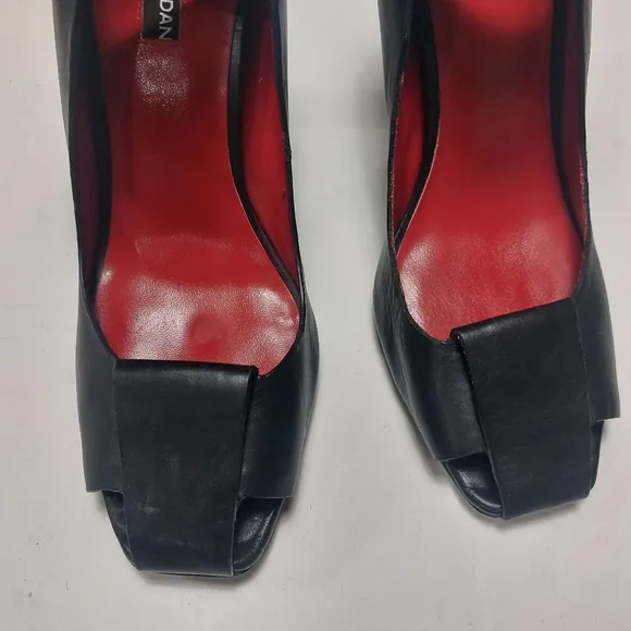 CHARLES JOURDAN PARIS Black Leather Strappy  Heels Size 9M