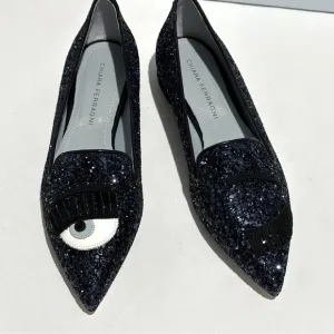 Chiara Ferragni Classic winking shoes