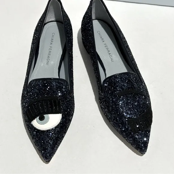Chiara Ferragni Classic winking shoes