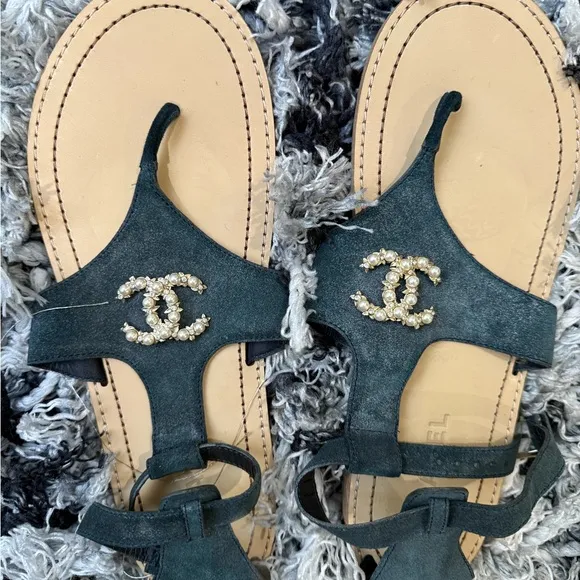 Chic Black Sandals with Gold Accents