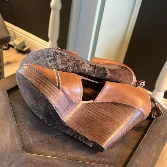 CHLOE, Tan Wedge Sandals, size 38 EU (7.5 US)