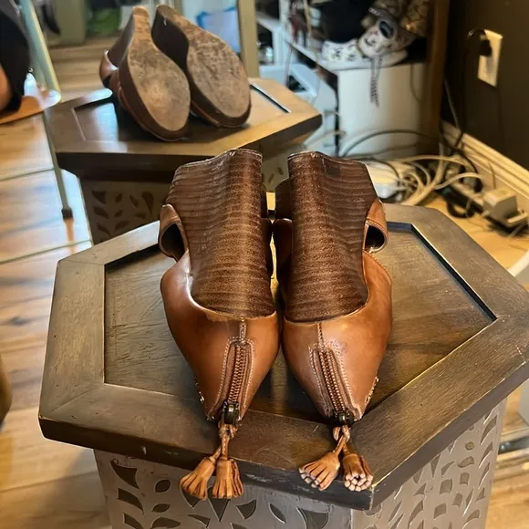 CHLOE, Tan Wedge Sandals, size 38 EU (7.5 US)
