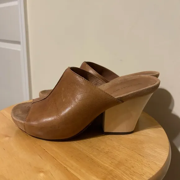 Chocolate‎ Blu Sandals 7.5