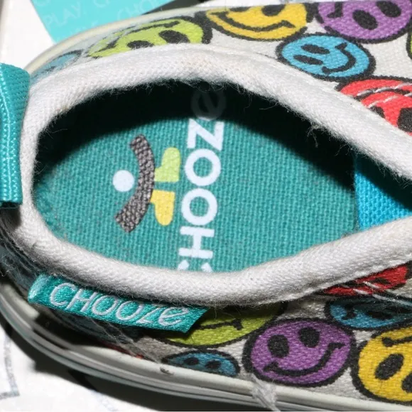 Chooze Smile Face Kids Shoes Toddler Favorite  Colorful Sneaker Size 5T BraneNEW