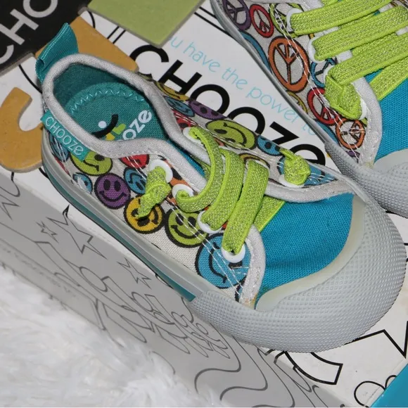 Chooze Smile Face Kids Shoes Toddler Favorite  Colorful Sneaker Size 5T BraneNEW