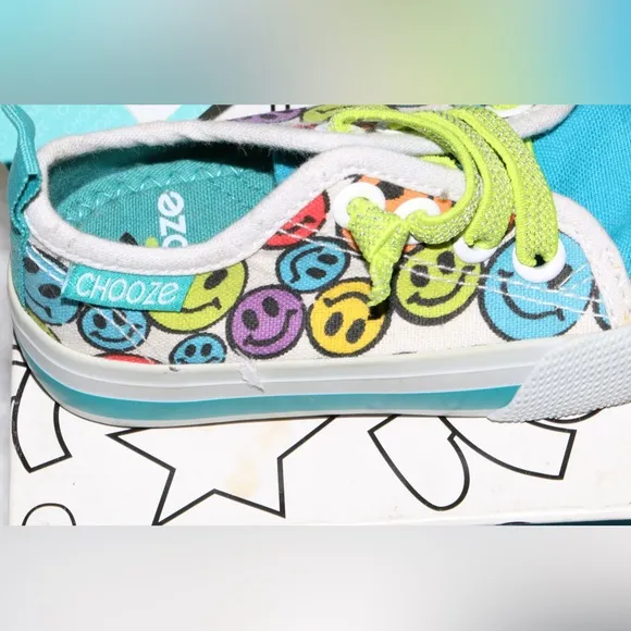 Chooze Smile Face Kids Shoes Toddler Favorite  Colorful Sneaker Size 5T BraneNEW