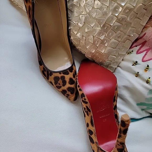 Christian  Louboutin pumps shoes heels 6.5 37  Leopard designer red bottom heels