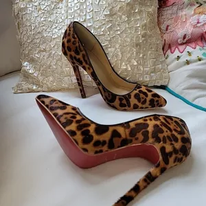 Christian  Louboutin pumps shoes heels 6.5 37  Leopard designer red bottom heels