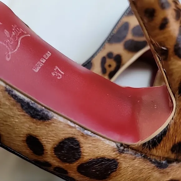 Christian  Louboutin pumps shoes heels 6.5 37  Leopard designer red bottom heels