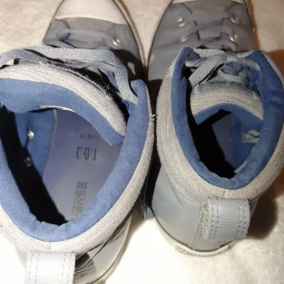 Chuck Taylor All Star Street Leather Sneakers Size 10(Men) 12(Women)
