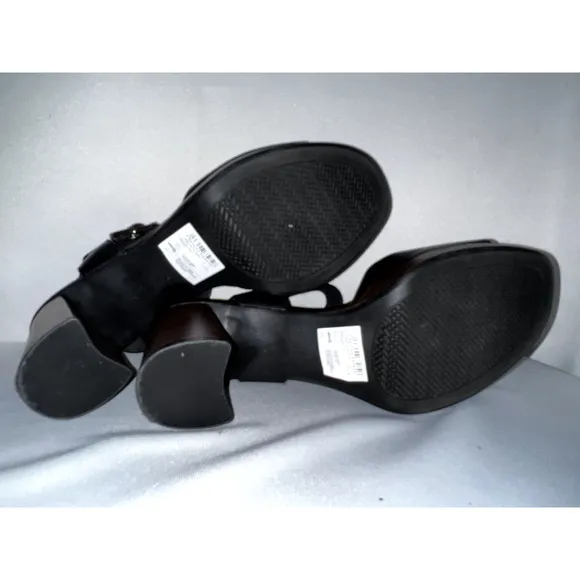 CLARKS Shoes Women's Size 9.5M Black Leather Buckle Accent Ambyrlyn Ruby Sandal