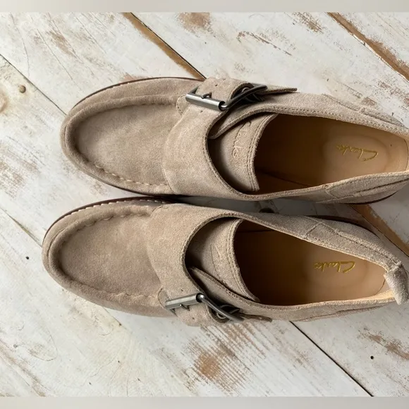 CLARKS suede Eden Mid Monk sand tan size 9 women’s NWOB preppy casual leather