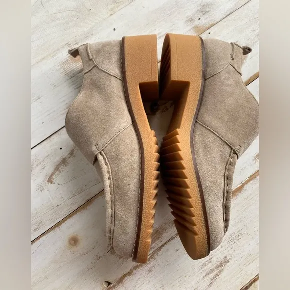 CLARKS suede Eden Mid Monk sand tan size 9 women’s NWOB preppy casual leather