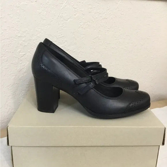 Clarks Women's Black Mary Jane Shoes Claeson dress pump size 9
