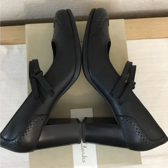 Clarks Women's Black Mary Jane Shoes Claeson dress pump size 9