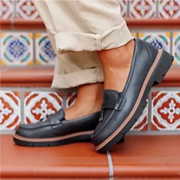 Clark’s Women's Westlynn Bella Black Loafers