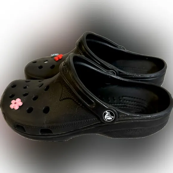 CLASSIC CROCS W/FLOWER JIBBITZ UNISEX SZ:M W(8-9)  M(6-7) Comfy Shoes w/Supt