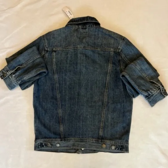 Classic Unisex J Crew Denim Jacket in '5 Year Wash' Size Small‌‌‌‌‌‌