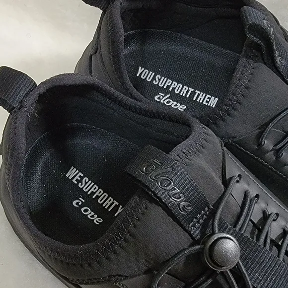 Clove Black All Black Option Healthcare Comfort Nursing Unisex Sneakers W11.5
