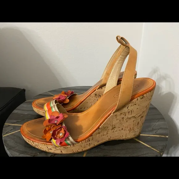 Coach Espadrille Wedge Sandals with Flowers SZ 8 Brown