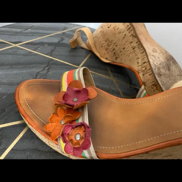 Coach Espadrille Wedge Sandals with Flowers SZ 8 Brown