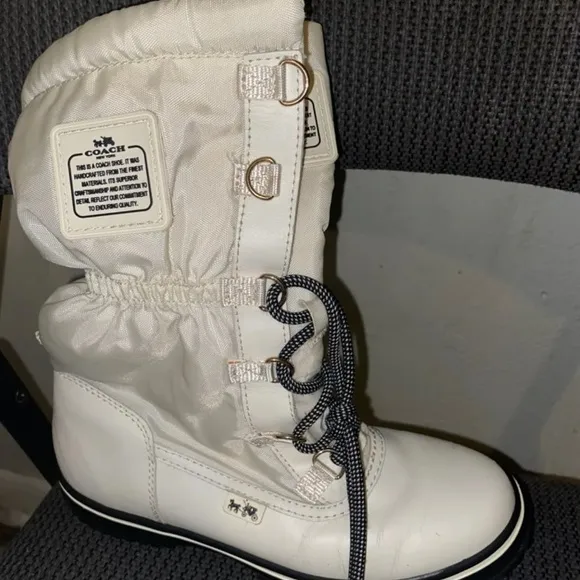 Coach girls white boots so 5 B